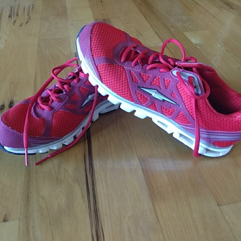 Women's shoes
